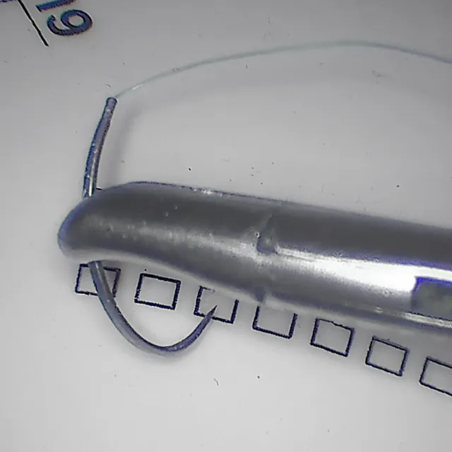 Backhand stitch, tip curved in